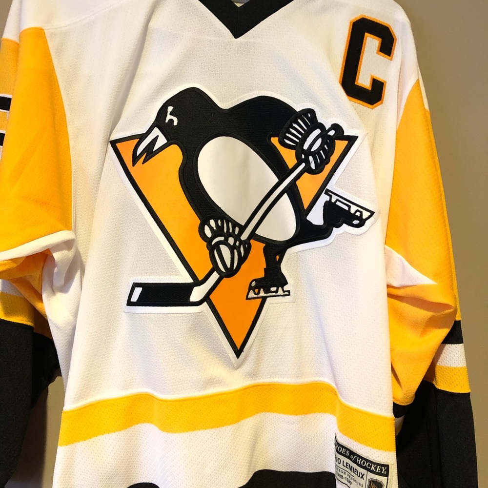 Pittsburgh Penguins Mario Lemieux Jersey Size: 42